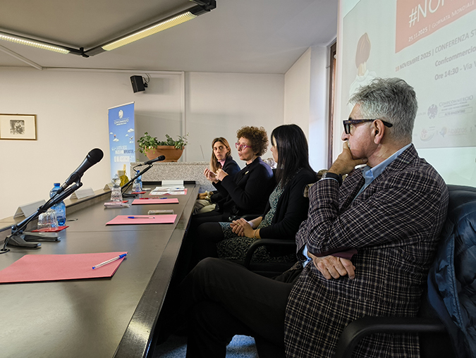 Magenta Nonseisola 4_SITO