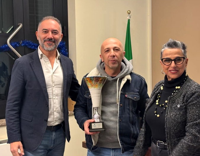 Concorso vetrine Natale Melegnano premiazione primo premio assoluto