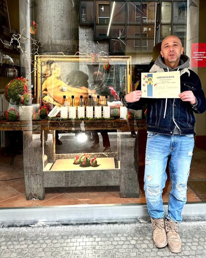 Concorso vetrine Natale Melegnano primo premio assoluto MOLECOLE