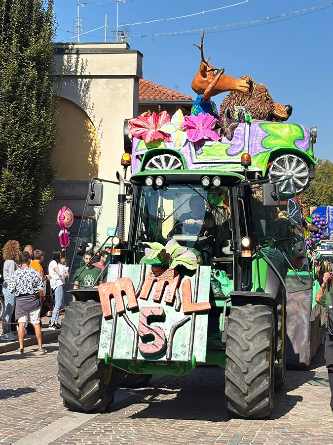 San Colombano vendemmia carro 2