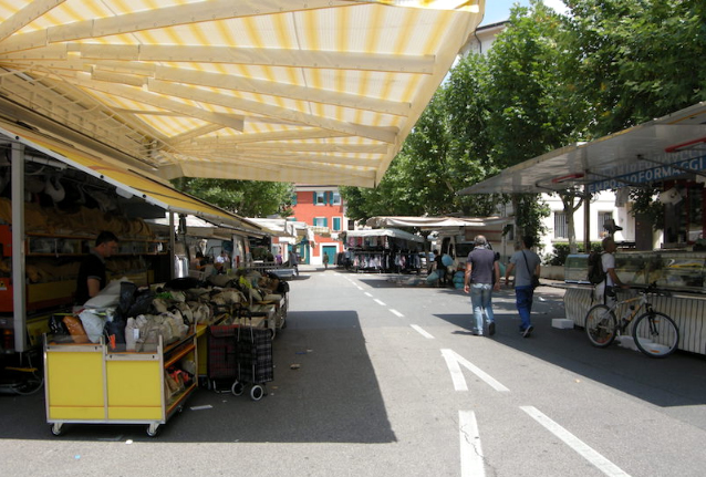 Mercato Peschiera Borromeo